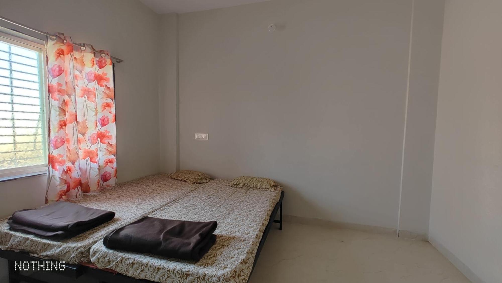 Aadishkti Bhakt Nivas Hotel Tuljapur Kültér fotó