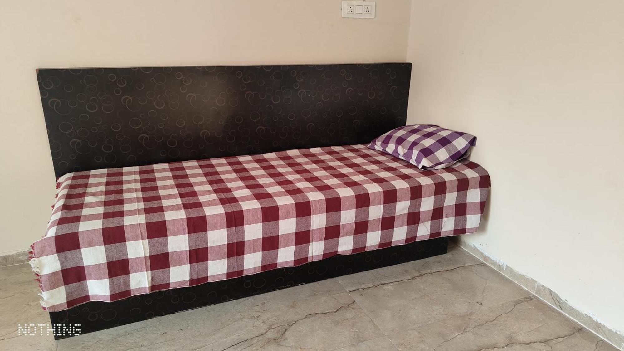 Aadishkti Bhakt Nivas Hotel Tuljapur Szoba fotó